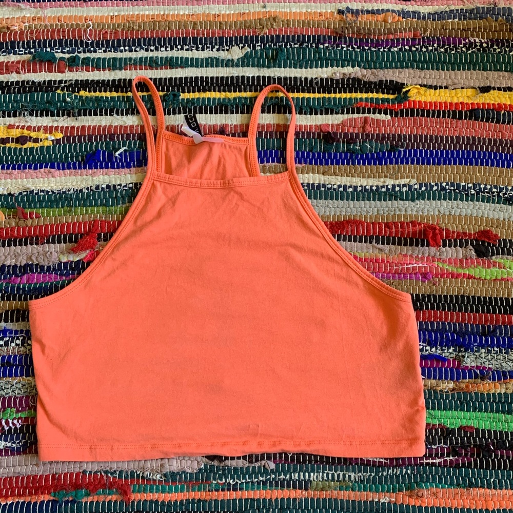 Divided Crop Tanktop